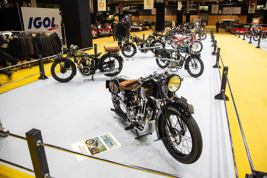 Exposition de motos Dollar