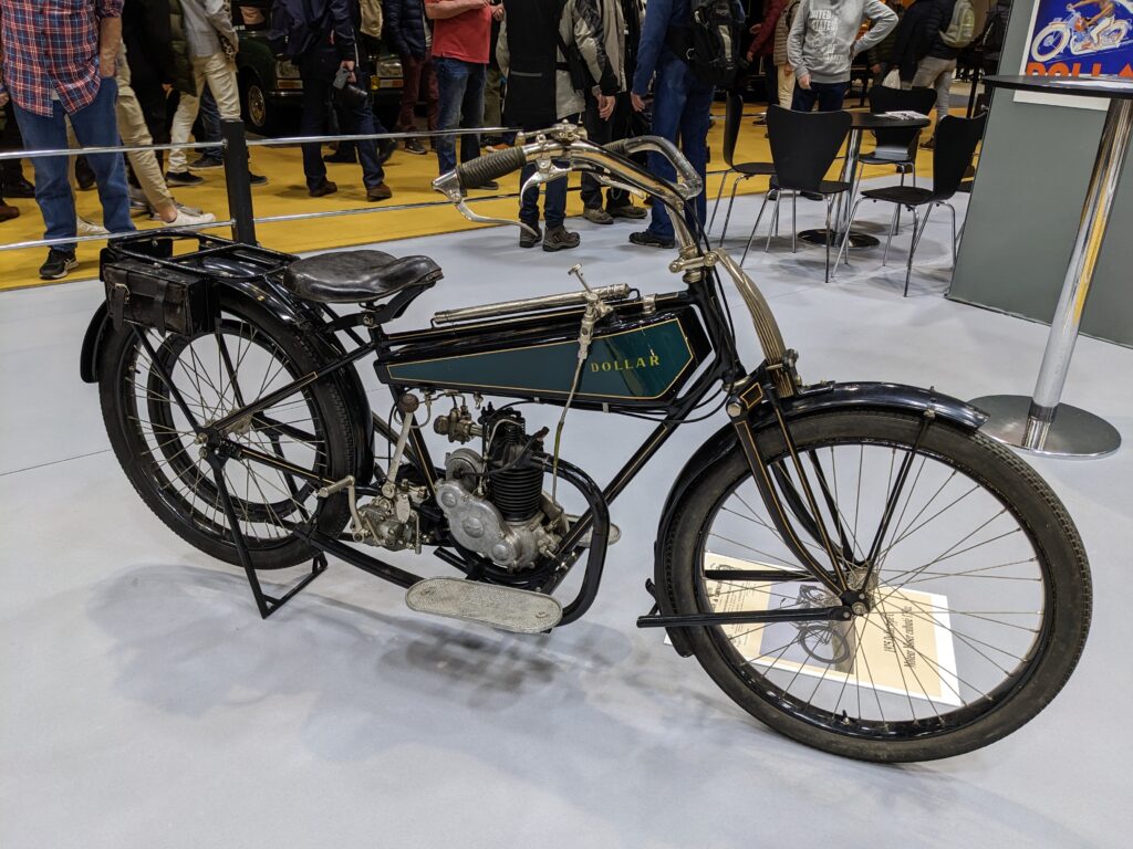 Exposition d'une Dollar Type C