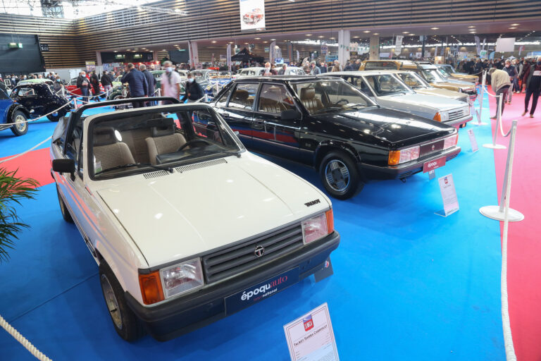 Une Talbot sur le stand Club Simca France