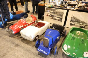 Autos à pédales pour enfants