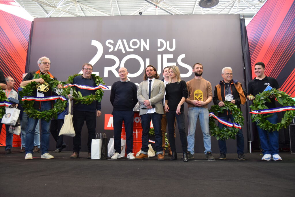 Remise des prix du concours des belles motos de la FFVE au Salon du 2 Roues de Lyon
