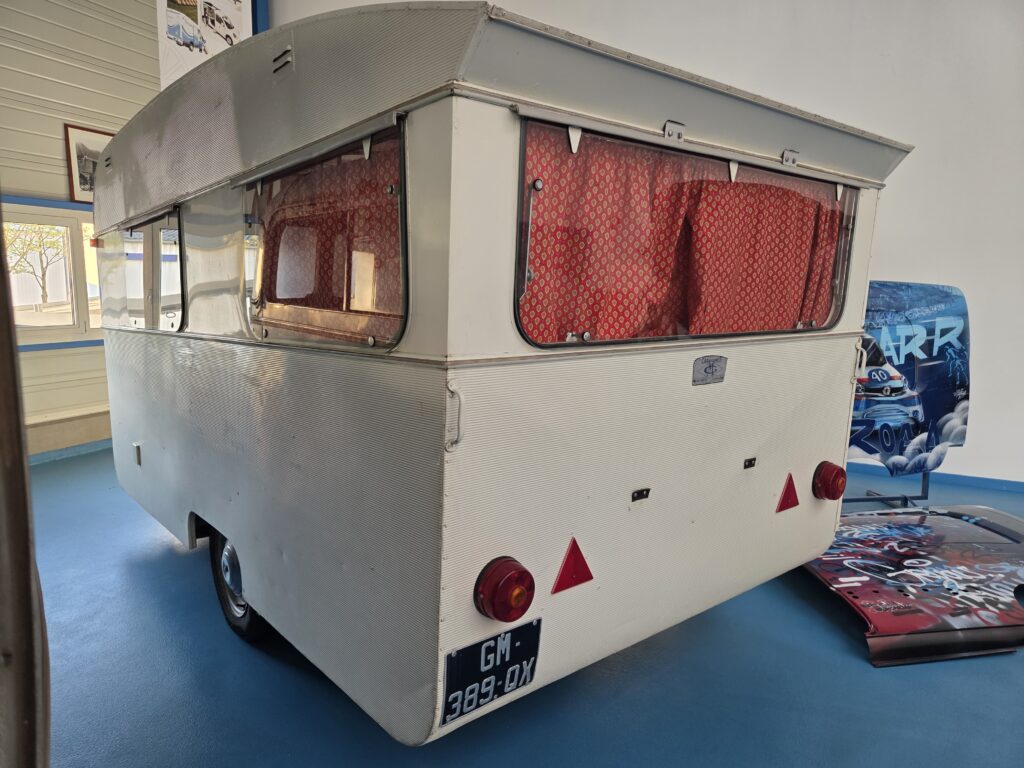 Exposition de Caravane MG