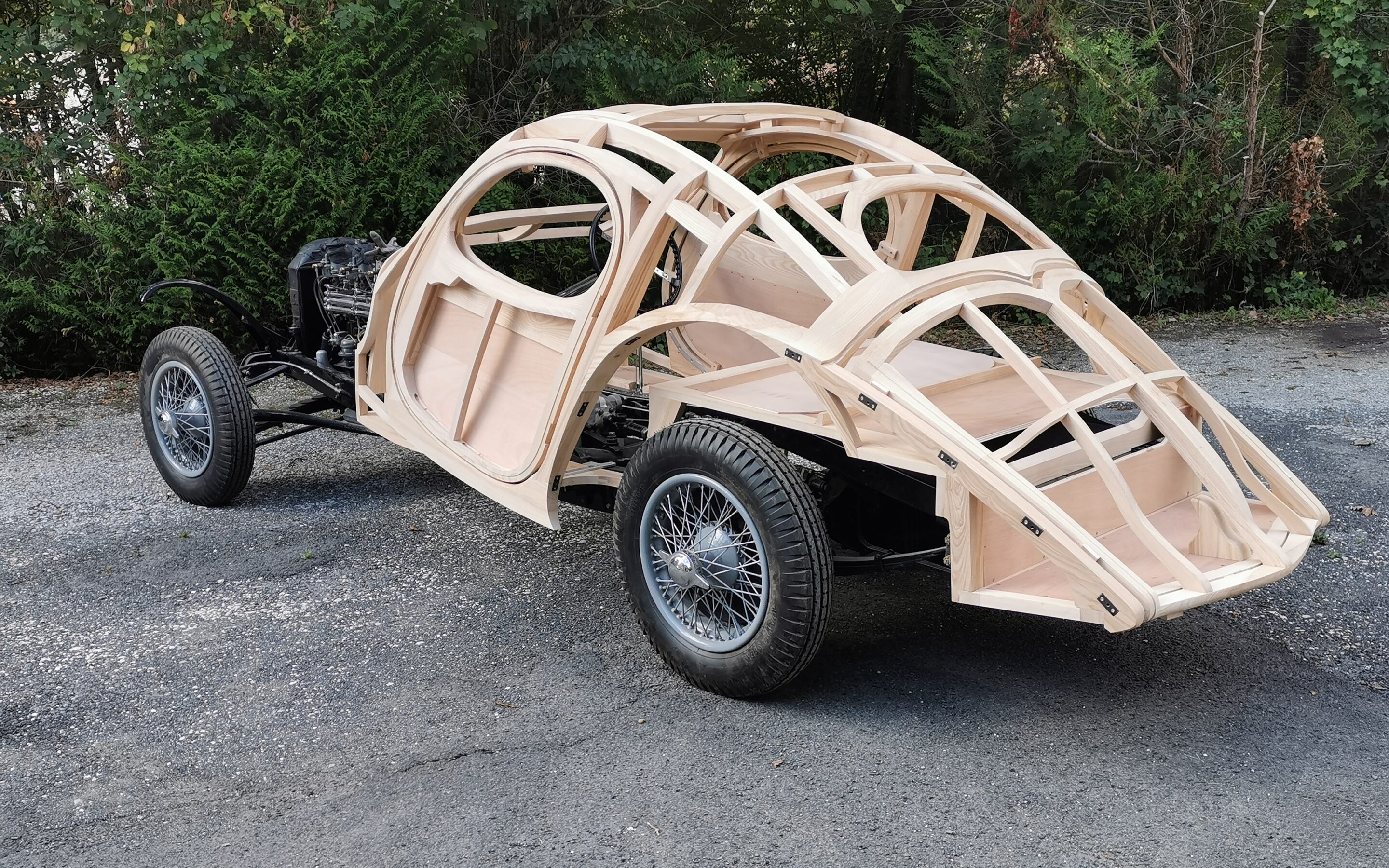 Voiture en bois
