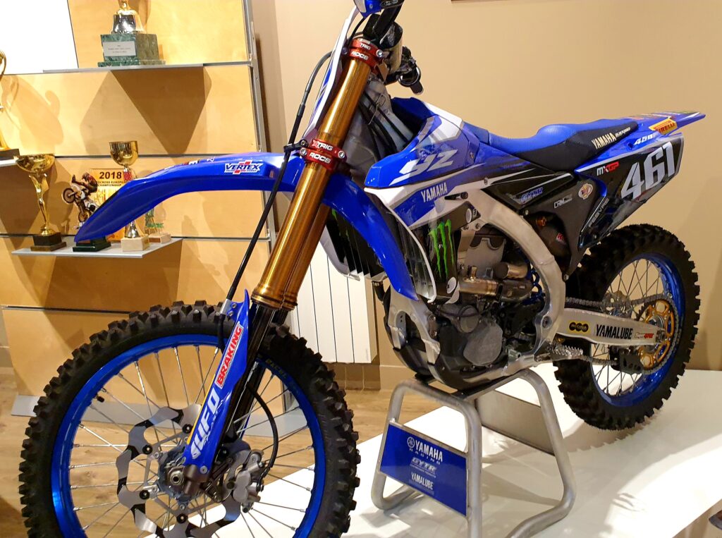 Moto Yamaha YZF 450