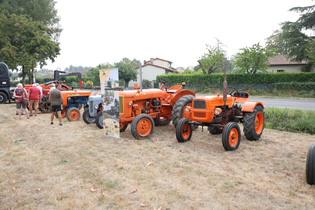 Exposition de tracteurs à Tonneins