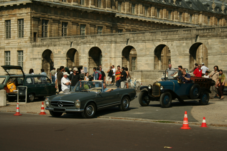 Toutes les chapelles de la collection se retrouvent à Vincennes tous les premiers dimanches du mois.