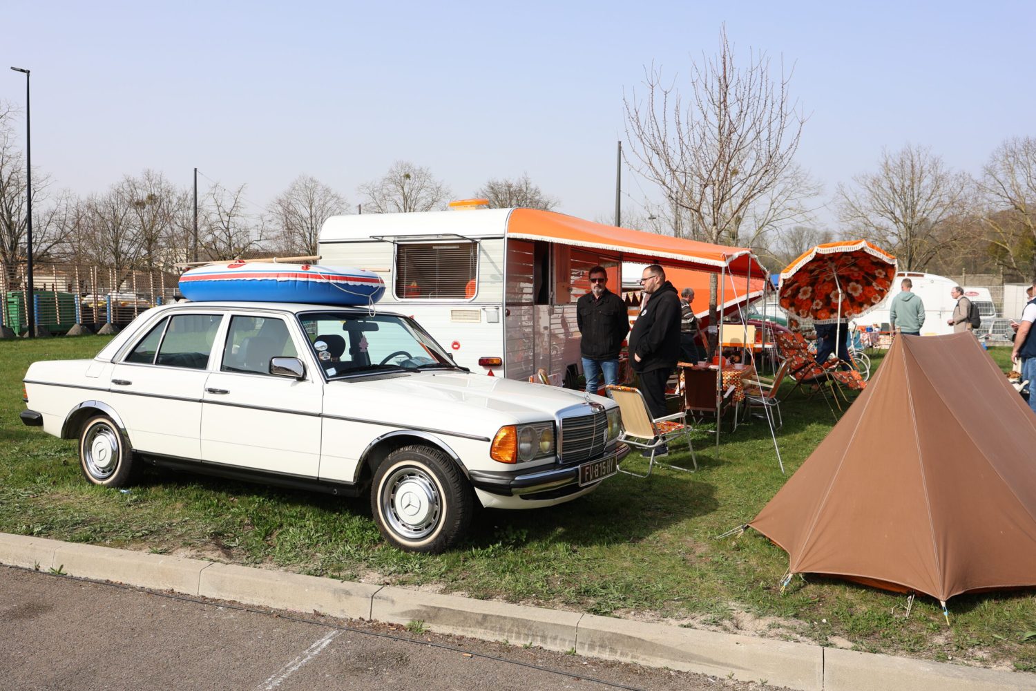 Exposition de Mercedes W123
